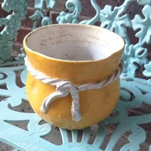 Vintage MCM Made in Italy Planter Flower Pot Jardiniere Yellow White Rope Tassel